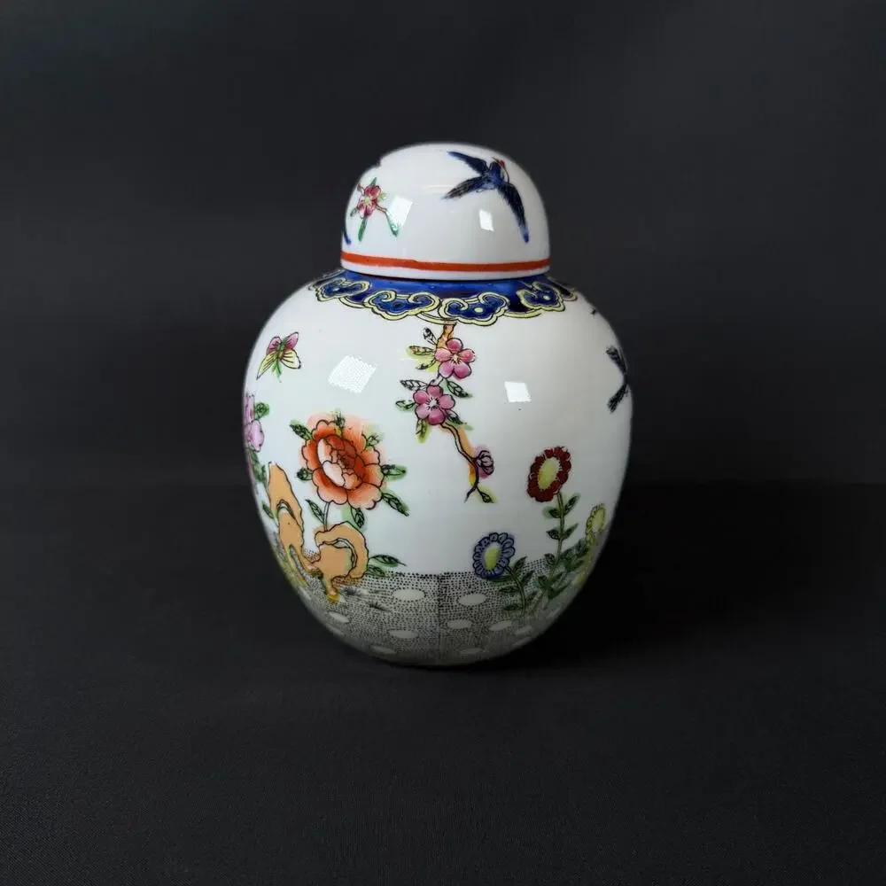 Oriental Lidded Porcelain Vase Hand Painted Decoration Flowers bird 5